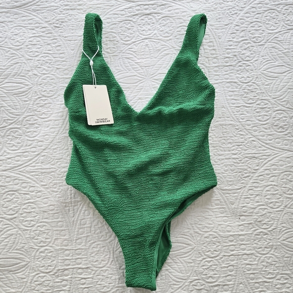 Monday Swimwear Santa Caterina One Piece Palm Green Crinkle medium NWT